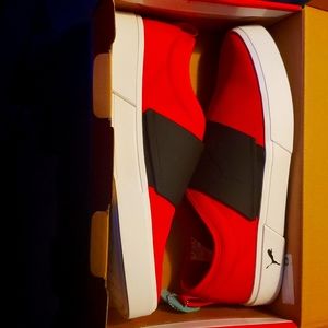 El rey 2 slip ons...size 11